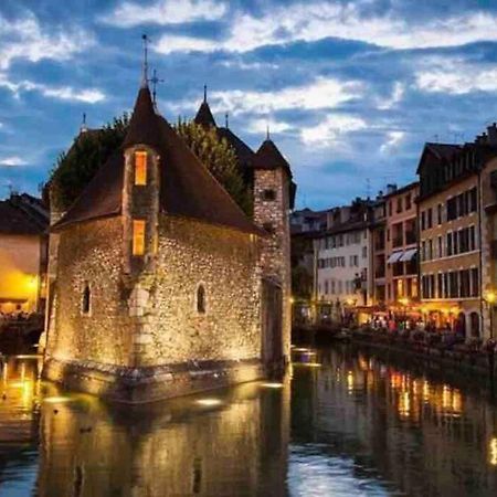 Le Roseau - En Plein Coeur Historique Apartment Annecy Exterior photo
